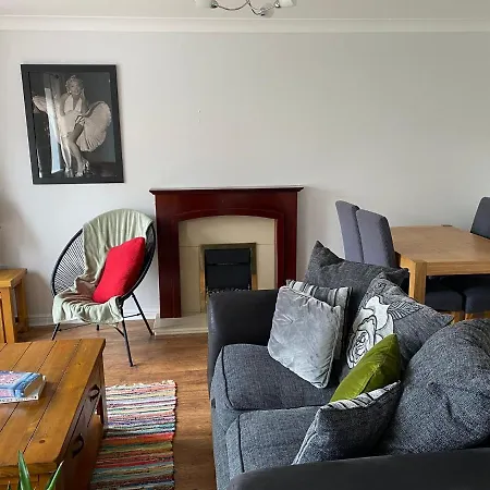 Room Only- Option Of The Entire House If Available - Private Property In Quiet Estate-3