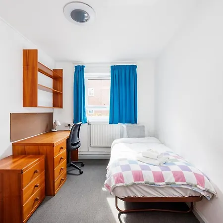 Charming Rooms In Nottingham - Sk-3