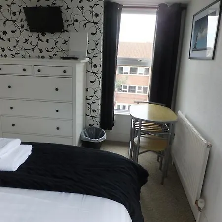 Grove Guest House-2