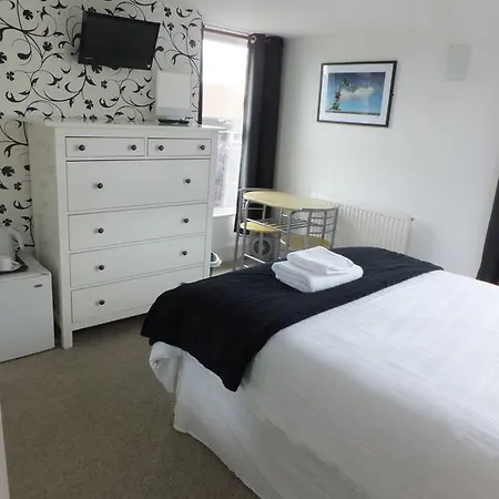 Grove Guest House-3